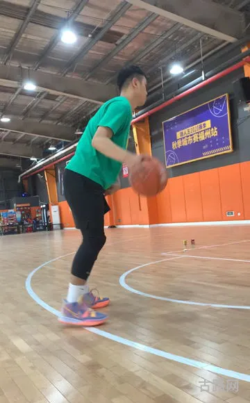 篮球十大过人技巧(篮球过人招式教学)